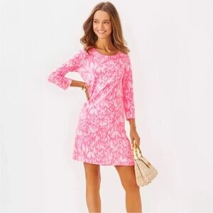 Lilly Pulitzer Solia chilly Lilly UPF 50+ dress in Rousseau pink tulip to tango